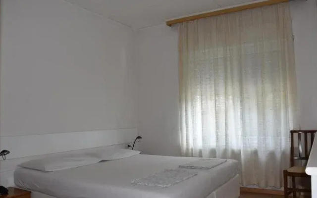 Villa Dina