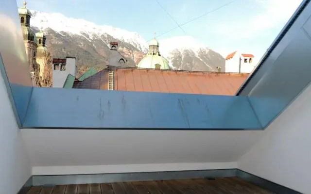 Penthouse Golden Roof