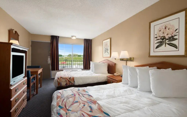Days Inn Tampa North of Busch Gardens