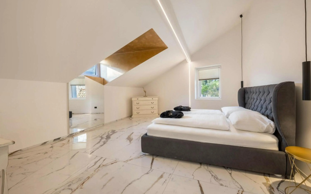 App 9 Palazzo Cavour