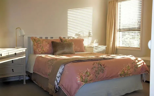 Magnolia House Bed And Breakfast