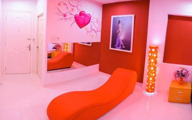 Tigon Love Hotel