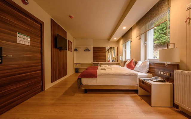 Sunday Schwarzbachtal Hideaway Resort