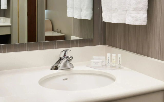 Courtyard by Marriott Cincinnati-Covington