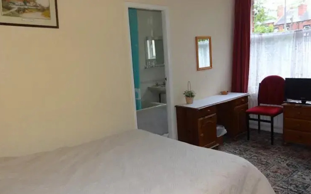 Oak Villa Hotel