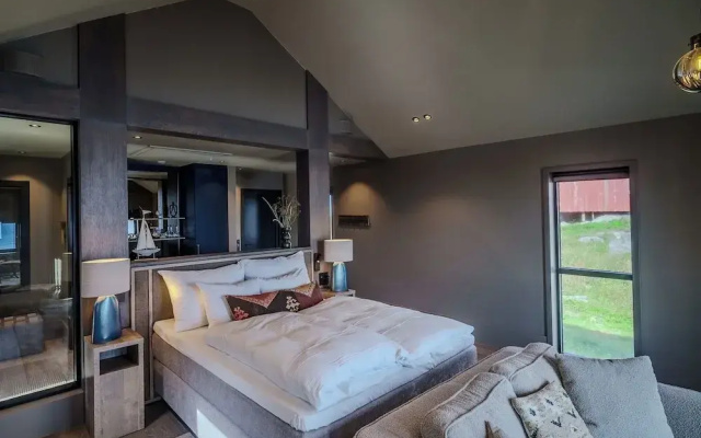 Henningsvær Bryggehotell - by Classic Norway Hotels