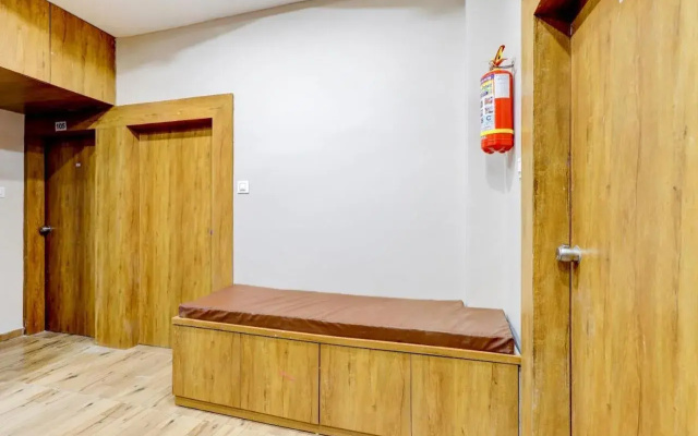 OYO 72486 Hotel Gokul Villa