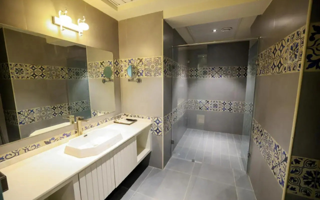 AJ Grand Hotel