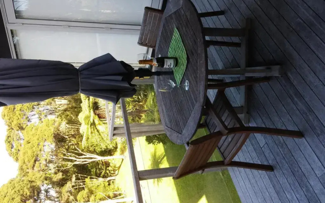 Oratia Bed and Breakfast