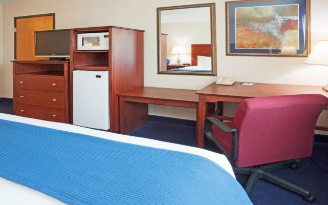 Holiday Inn Express Deforest (Madison Area) by IHG