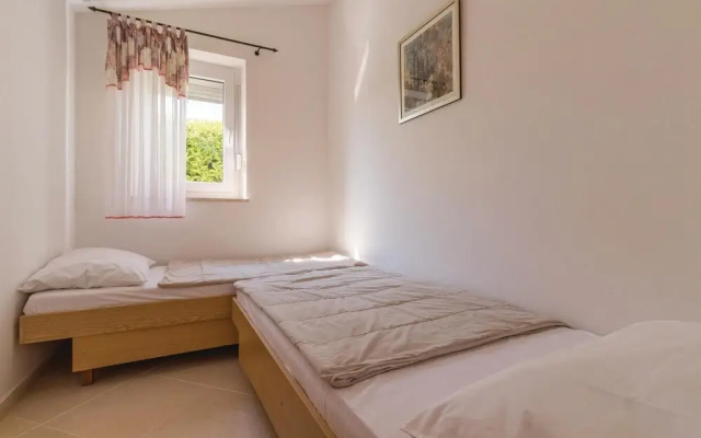 Nice Home in Fazana With Wifi and 2 Bedrooms