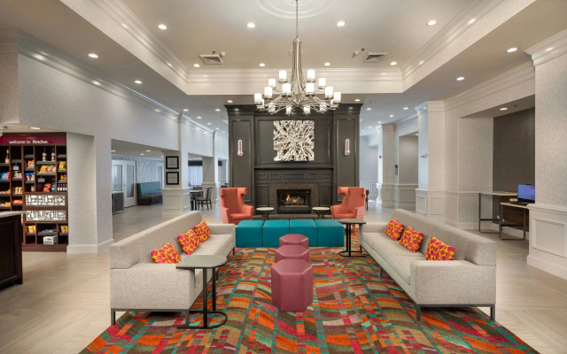 Hampton Inn & Suites Asheville Airport