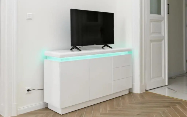 Jenny luxury two bedrooms apartment.