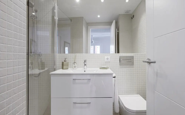Desing 1 Bd Apartm Prime Location. Cava Baja