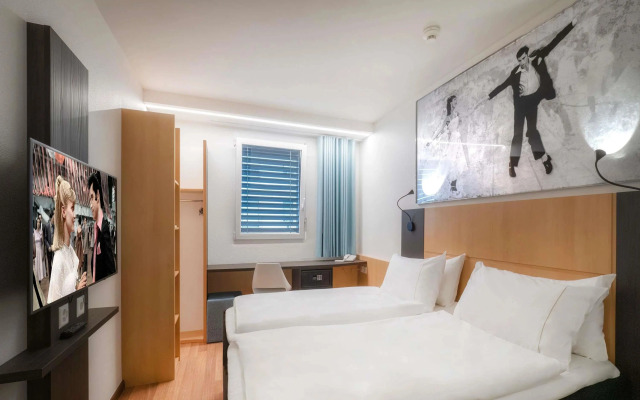 ibis Locarno