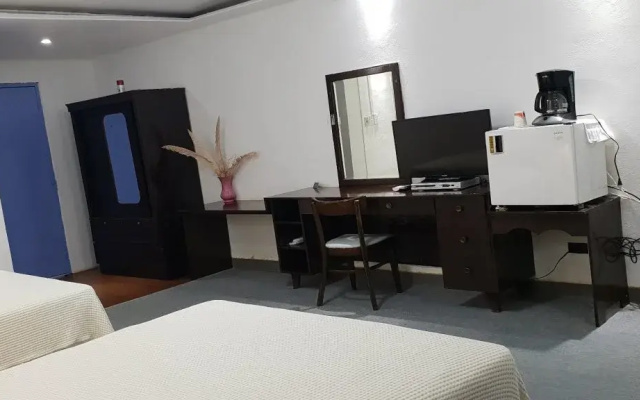 Tinian Lorilynn Hotel