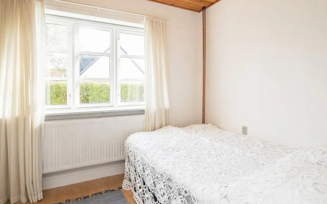 6 Person Holiday Home in Albaek