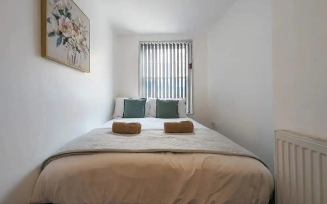 Casa Botique - Close To Gunwharf