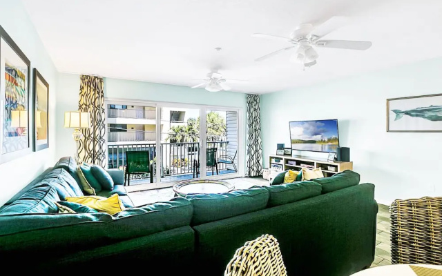 Beachside Condo in Tampa Bay by RedAwning
