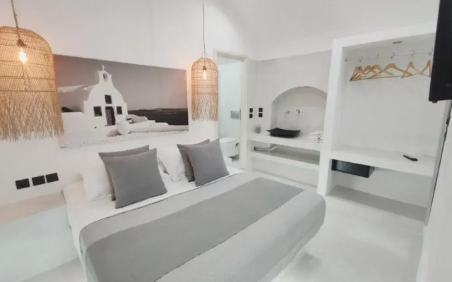 Fira Cave Suites