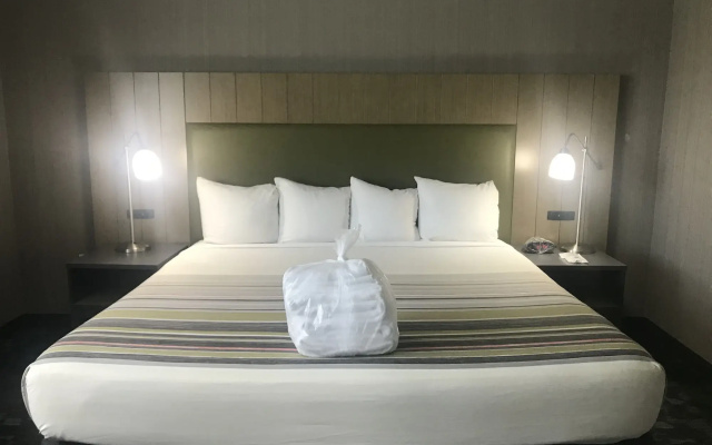 Country Inn & Suites by Radisson, Delta Park North Portland