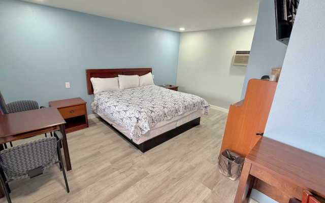 Deluxe Inn