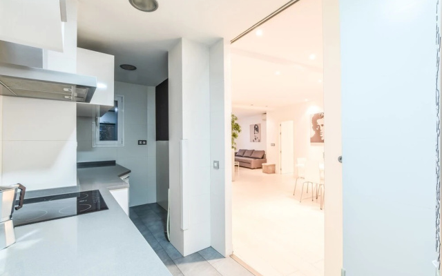 Room to Rent Bernabeu Spacious Apartment