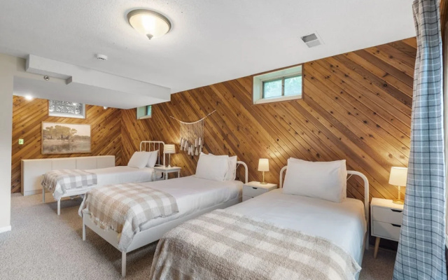 Woodland Hollow