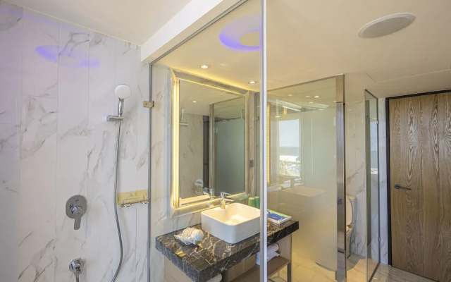 Kenting Long Beach Hotel