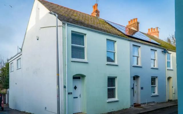 Taliesin - 5 Bedroom Holiday Home - Tenby