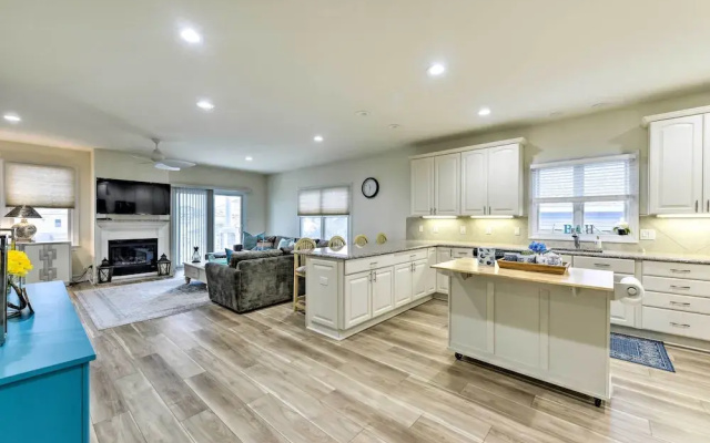 Sunny Brigantine Townhome: Walk to Beach