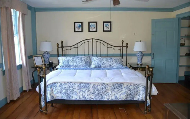 The Evergreen Inn