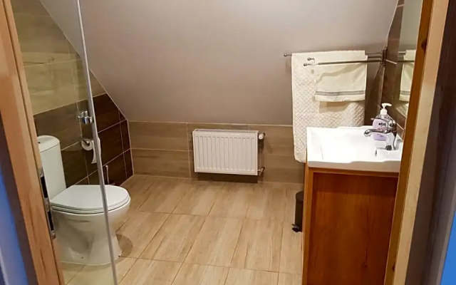 Pokoje Gościnne Art- Dworek