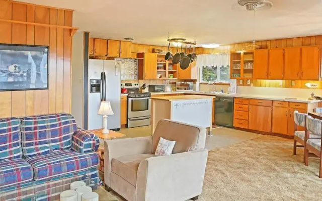 Lussier Beach Cabin