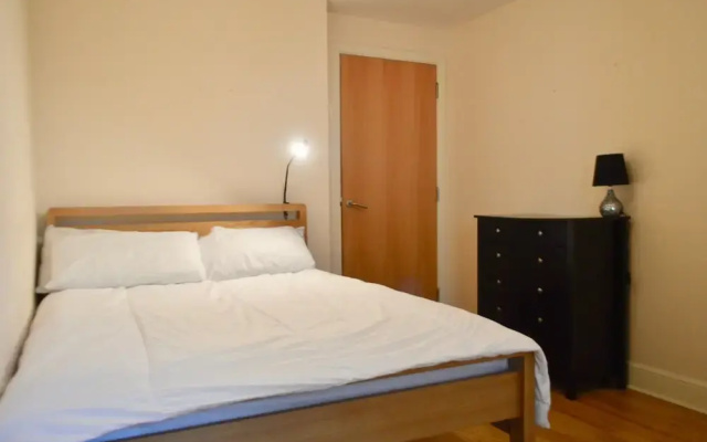 3 Bedroom Flat In Leith