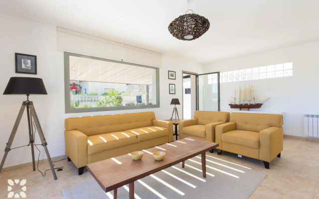 Villa Dalia by Abahana Villas