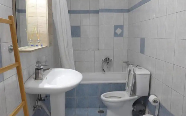 "kalamaki Plaza Apartments 'psari'"