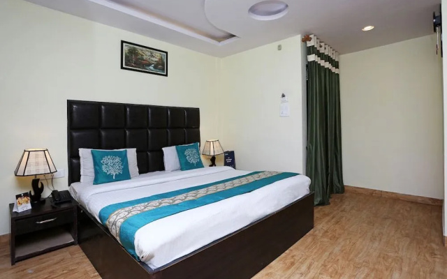 OYO 8077 Hotel Madhuban