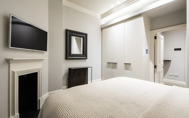 The Berkeley Square Suite