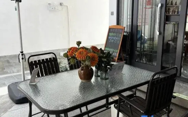 Shaxi Ancient Town Shier Yue Homestay