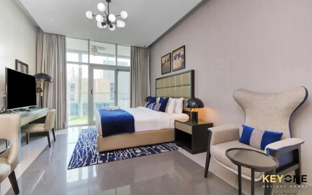 Majestine Stylish Studio with Canal View