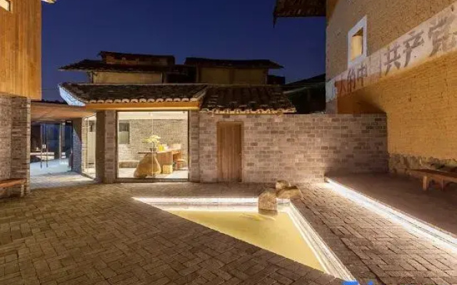 Yunshui Ruyi Travel And DL Tulou Culture B&B