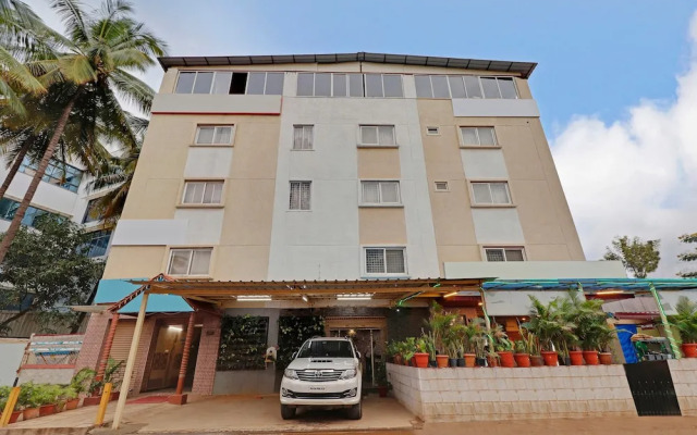 OYO 451 Goyal Residency