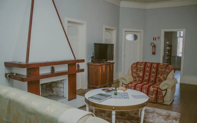 Vila Santa Eulália Hostel
