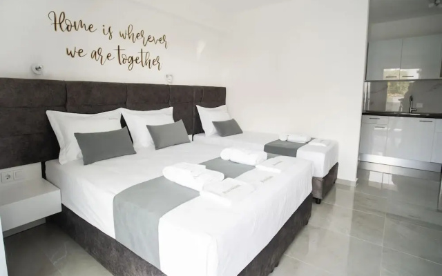 Aeonian Luxury Suites