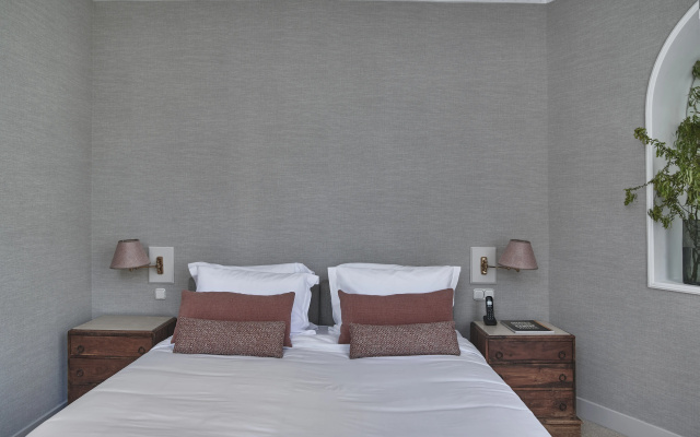 Kefalari Suites