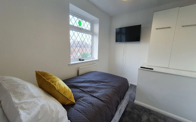 Stylish Modern House in Leamington Spa