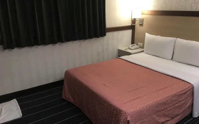 CaRry Hotel