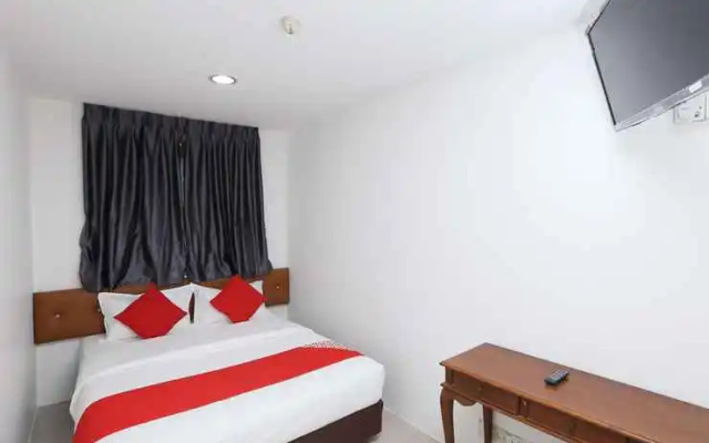 Eg Hotel Jj