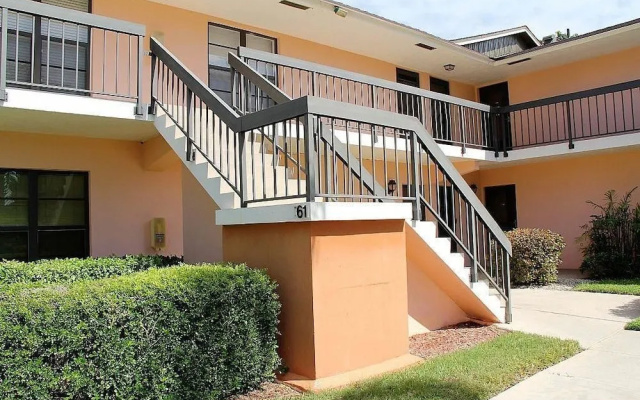 Greenbrier St Condo